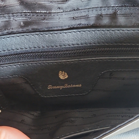 Tommy Bahama Black and Tan Crossbody Bag 100 Percent Leather - Picture 6 of 16